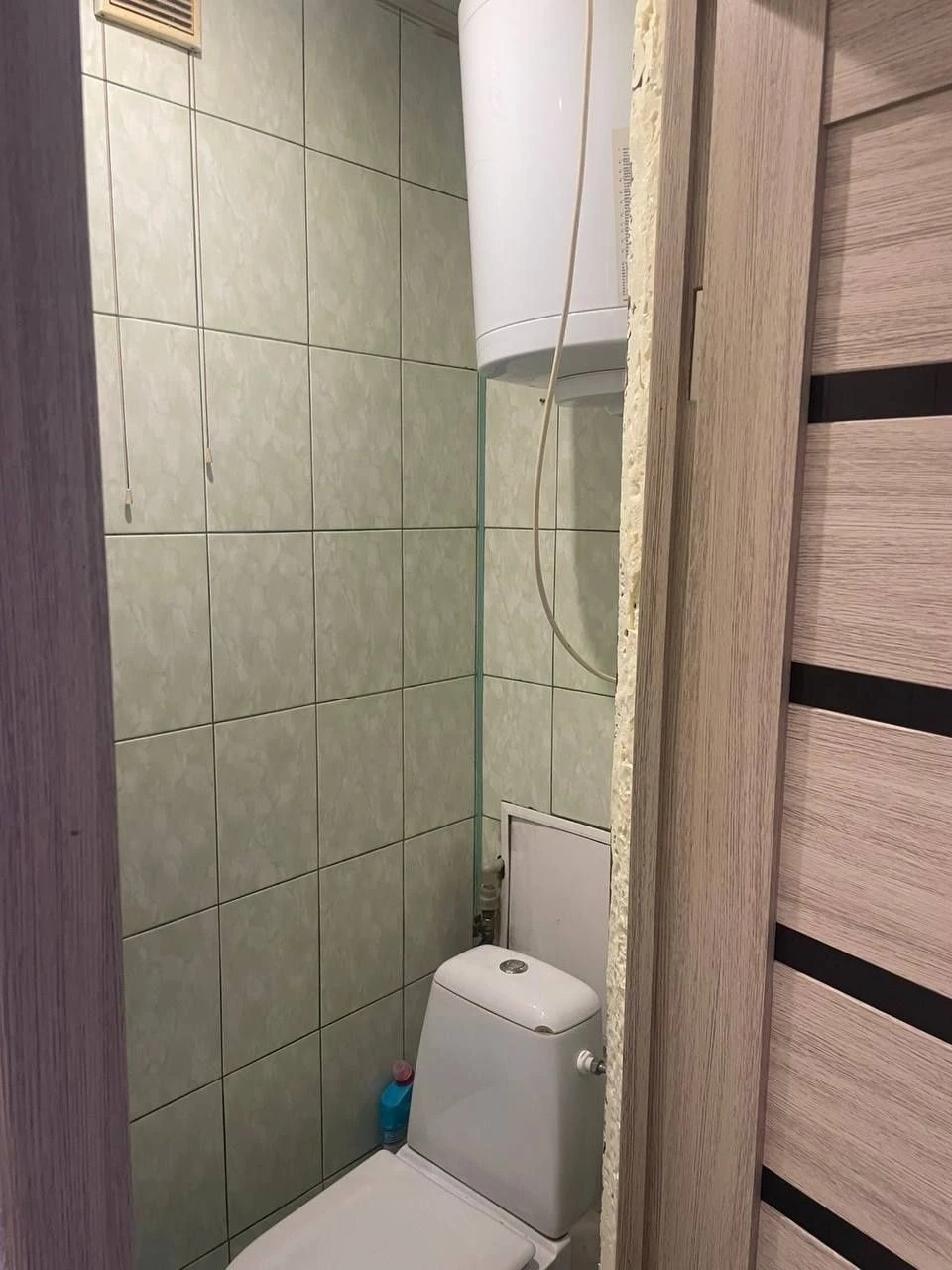 Продаж кімнати в  квартирі