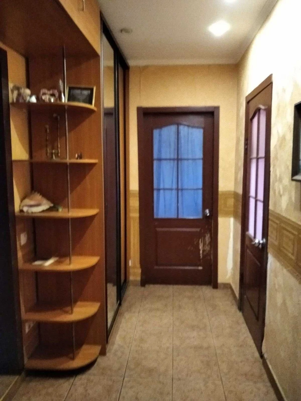 Продам 2 кімнатну квартиру в гарному стані на вул. Сахарова
