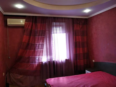 Продам 2 кімнатну квартиру в гарному стані на вул. Сахарова