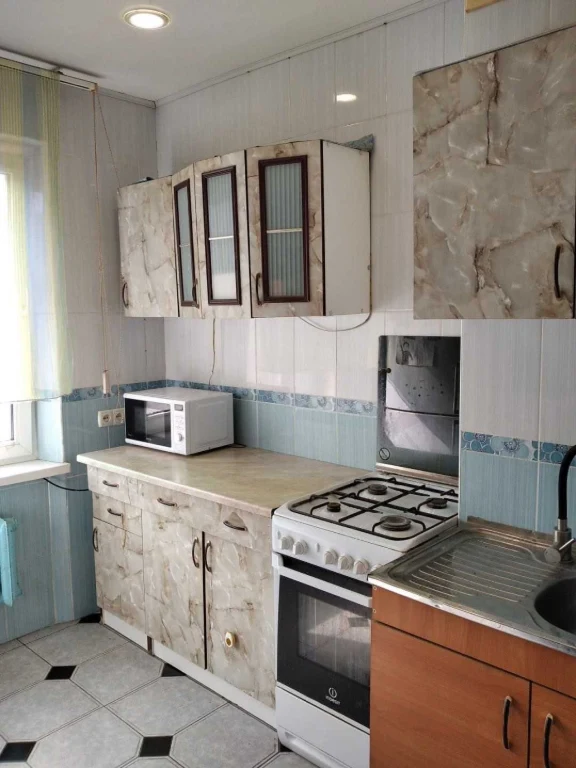 Продам 2 кімнатну квартиру в гарному стані на вул. Сахарова