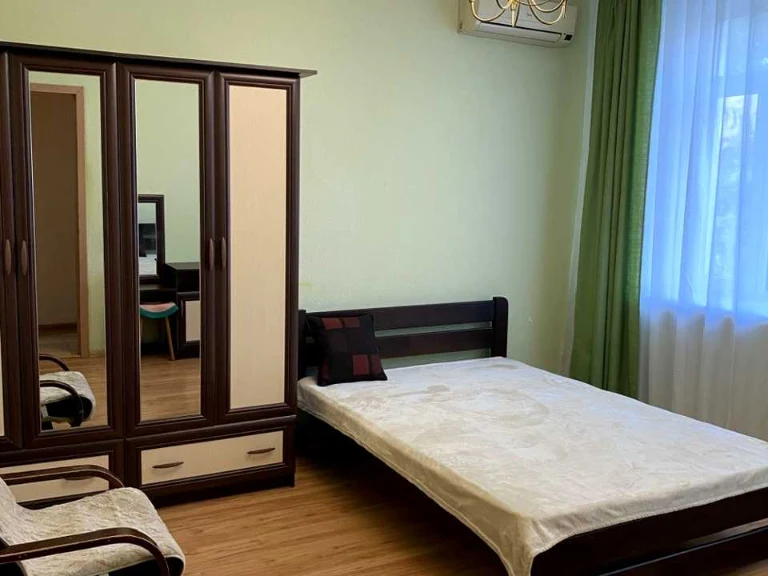 Квартира. Одеса, Пироговська вул.