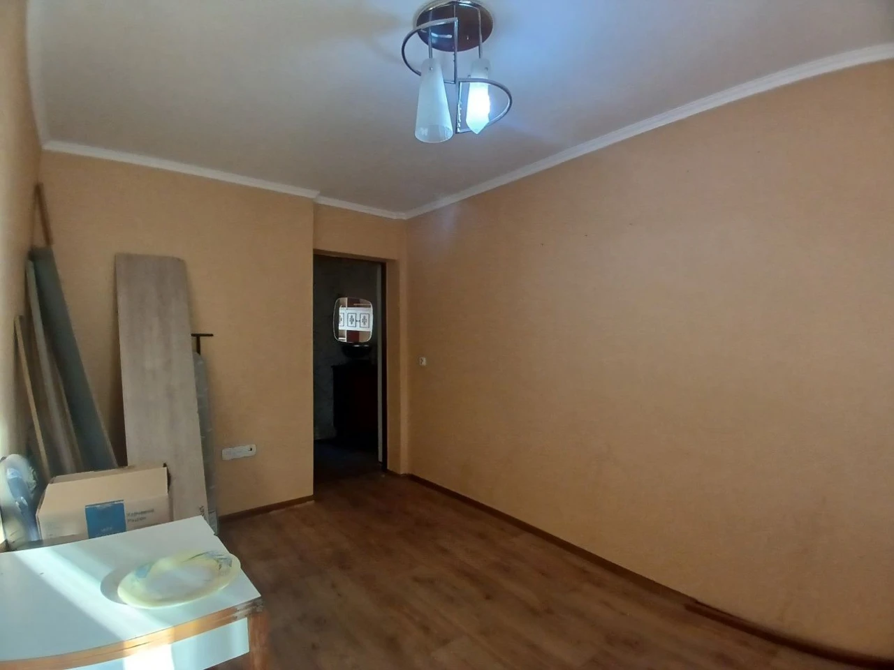 Продаю 2к/к  Кропивницкого  143а