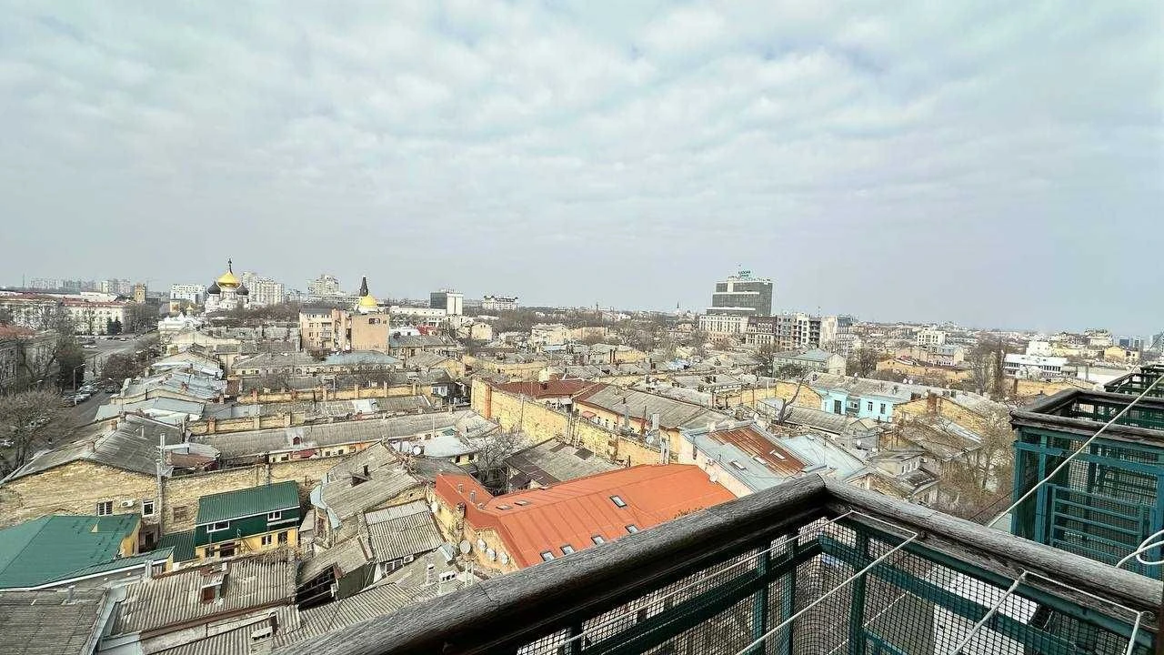 Продам 3 комнатную квартиру в центре города Одессы