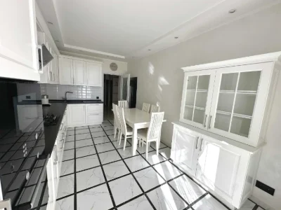 Продаж 3 кімнатної квартири 101 м² Майорівка Стешенка