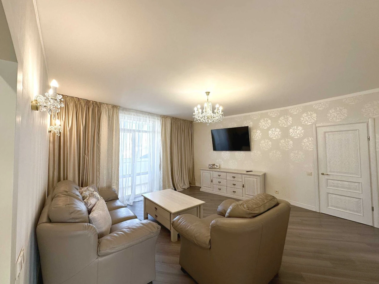 Продаж 3 кімнатної квартири 101 м² Майорівка Стешенка
