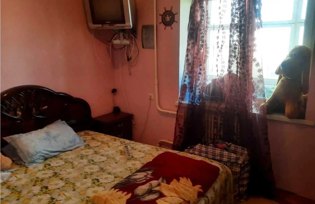Продам 3комн.квартиру метро Защитников Украины.Героев Харько