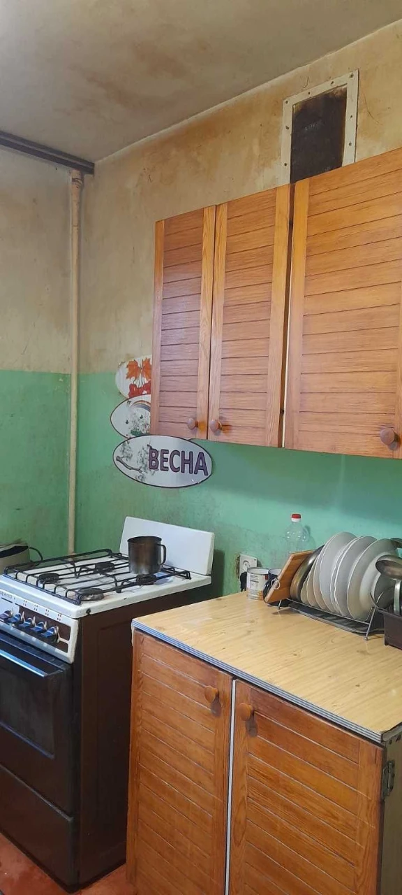 Продається трьохкімнатна кватира на Попова