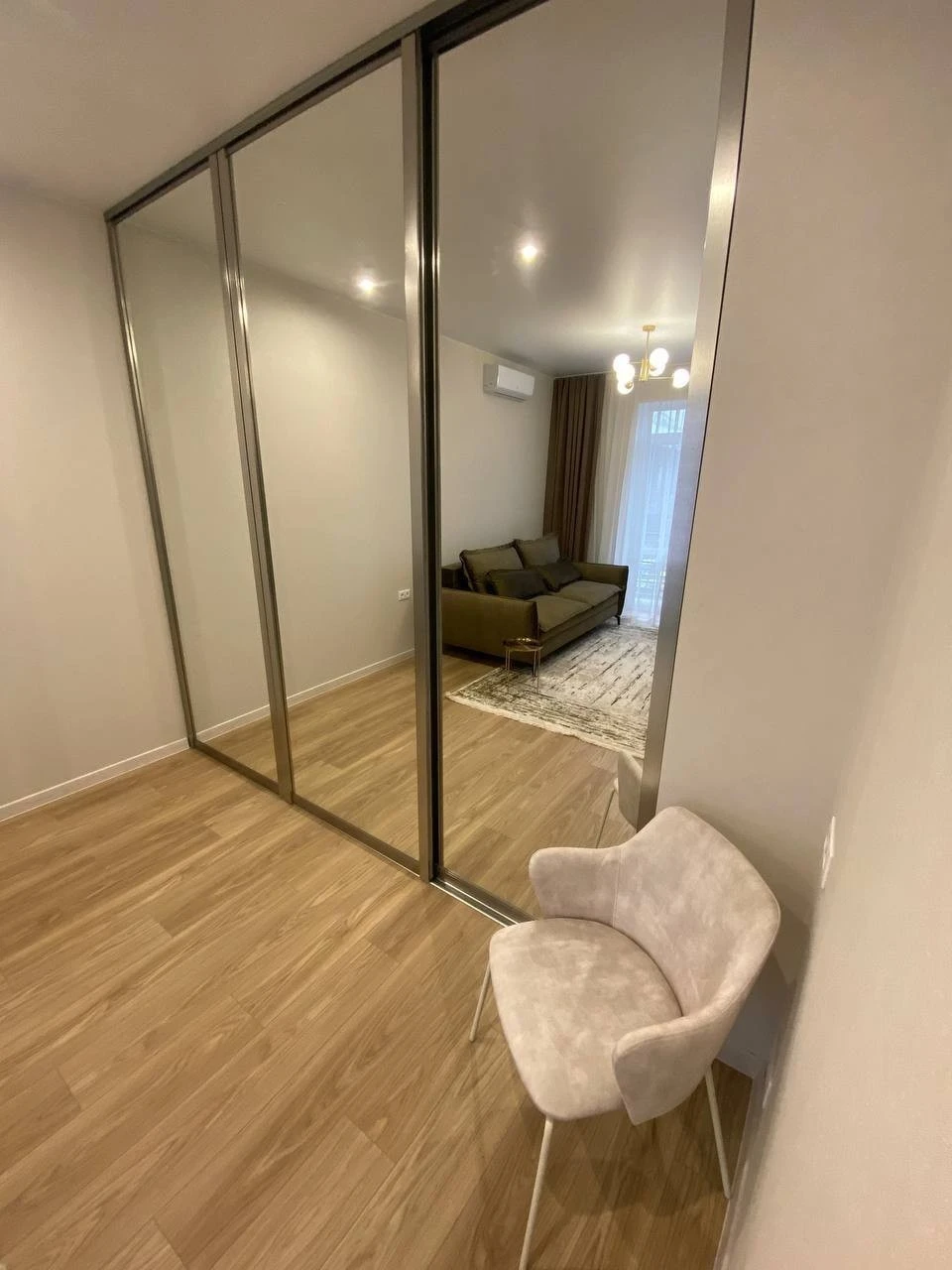 Оренда 1-кімнатної квартири 40 м², Дружби Народів бул., 21