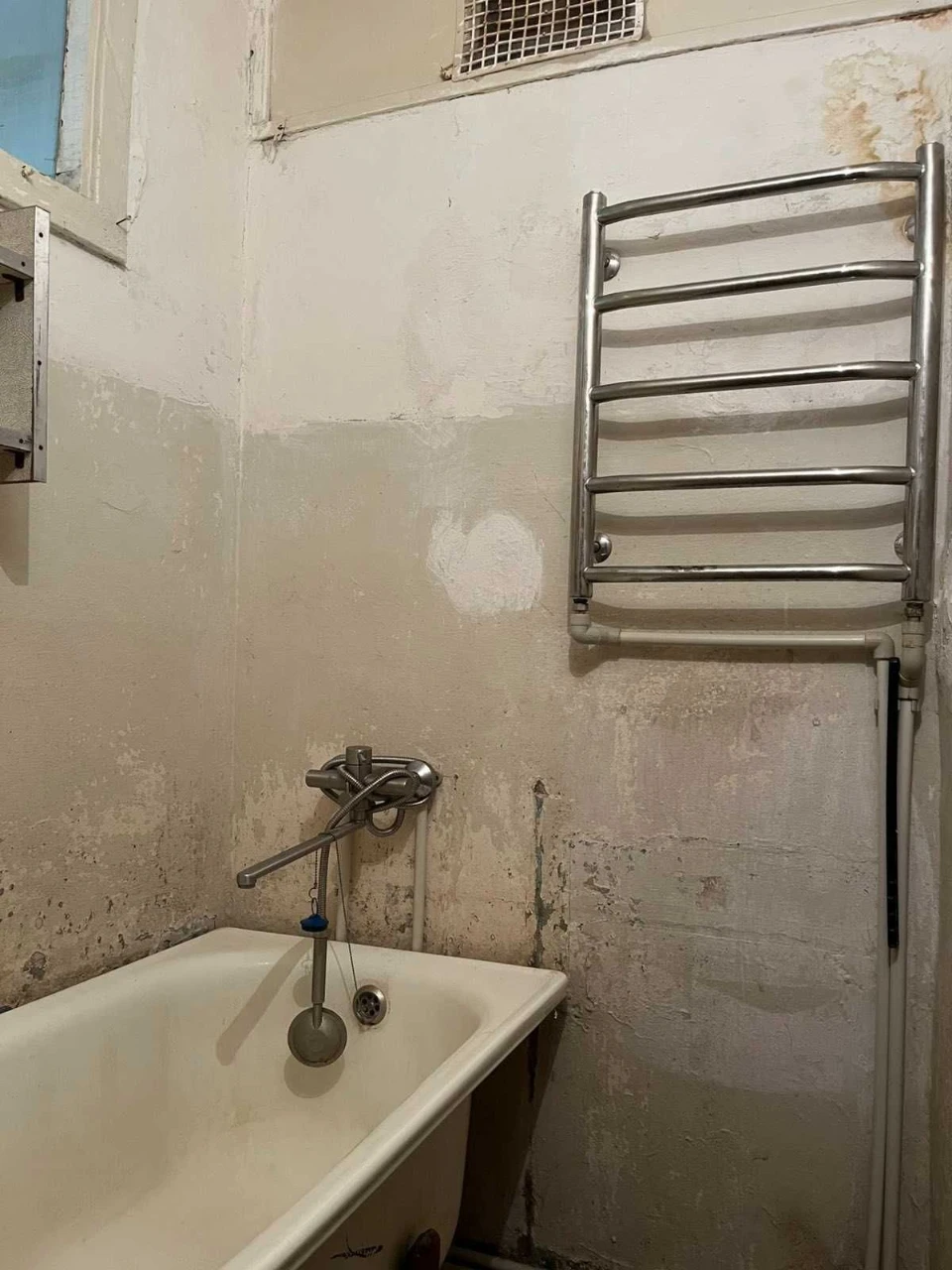 Two-bedroom apartment for sale on Heroes-Rescuers Street