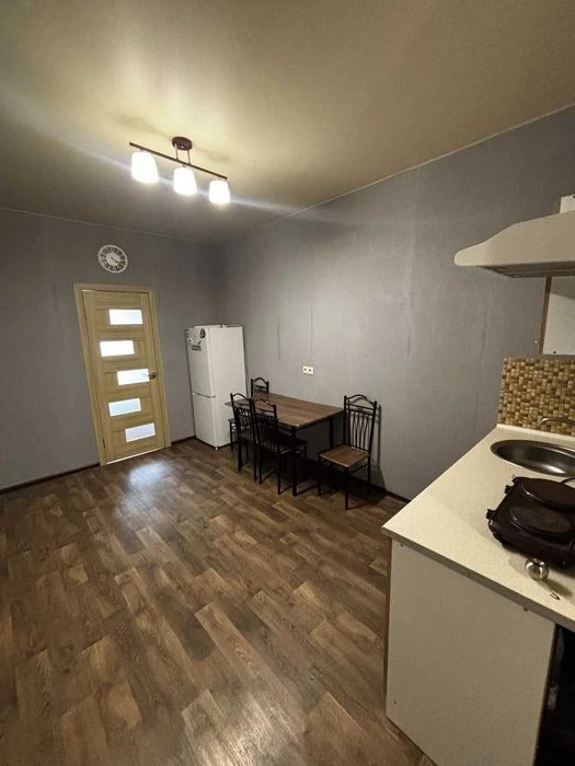 Renovated apartment 20 minutes from the center - Khadzhibeysky