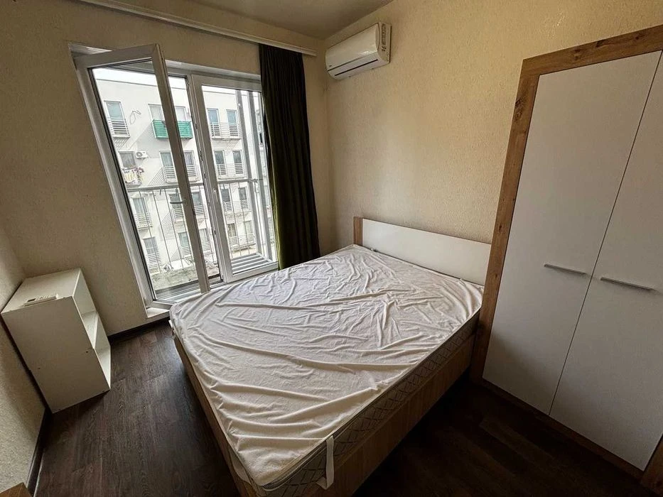 Renovated apartment 20 minutes from the center - Khadzhibeysky