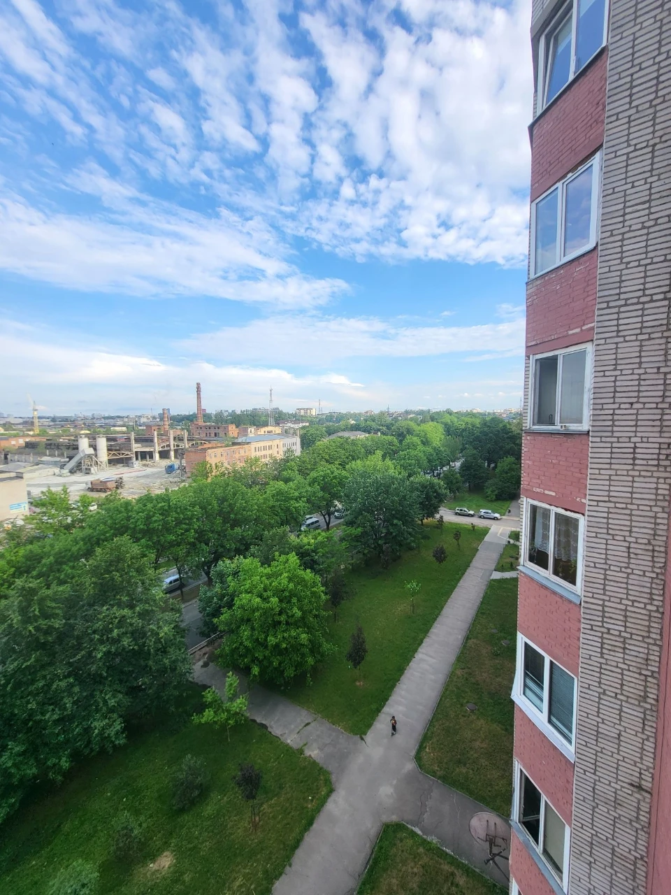 For Sale: 3-Bedroom Apartment on Levandivka, at Svity Lane