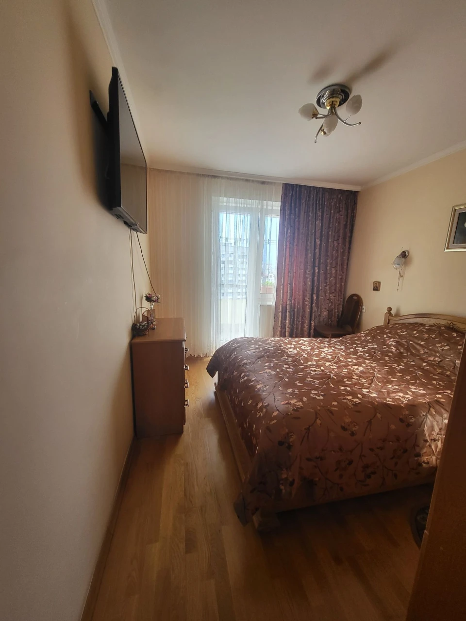 For Sale: 3-Bedroom Apartment on Levandivka, at Svity Lane