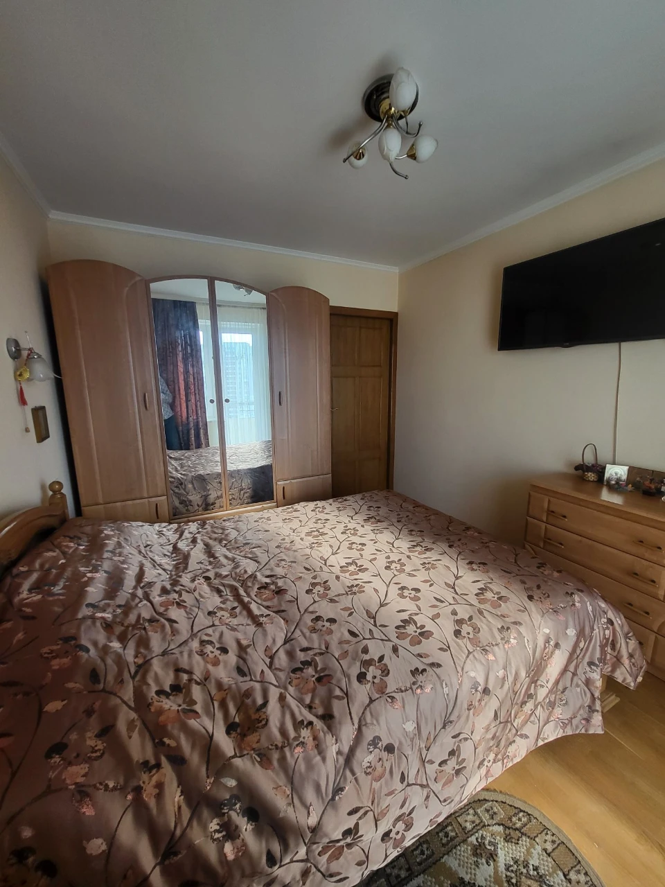 For Sale: 3-Bedroom Apartment on Levandivka, at Svity Lane