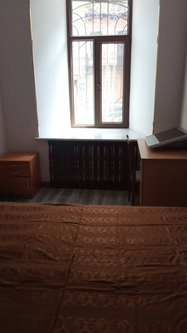 Продам  трёхкомнатную квартиру. Хозяин