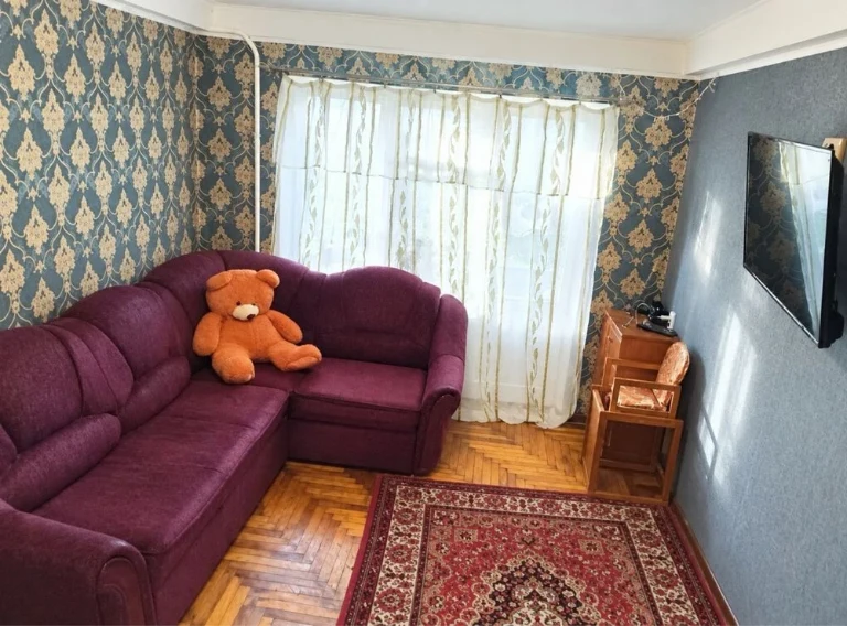 Sale of a 2-bedroom apartment on Dobrovolches'kyi batal'yioniv Street