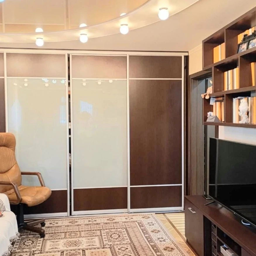 M.Холодная Гора, sell 3-room apartment, Bolabachana Street 59