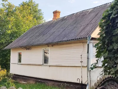 ТБудинок 23 км від міста Рівне - 11500 Дол США, ТОРГ!!