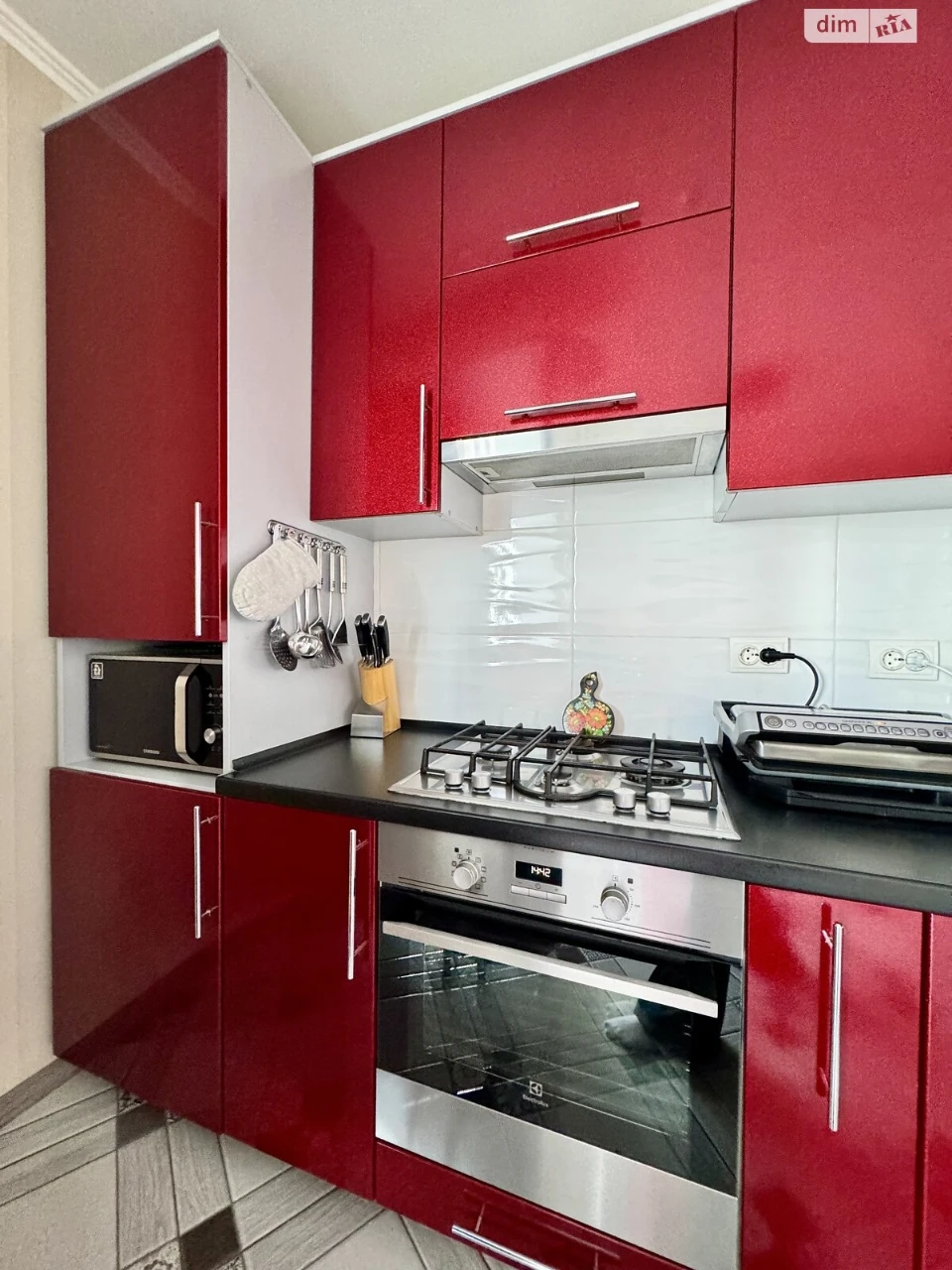 Sale of Apartment, Military Town
