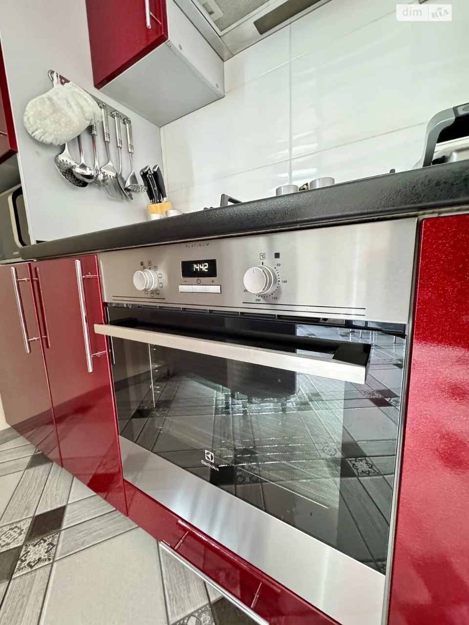 Sale of Apartment, Military Town