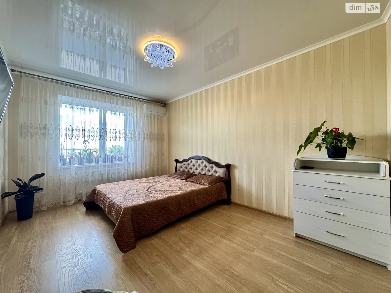 Sale of Apartment, Military Town