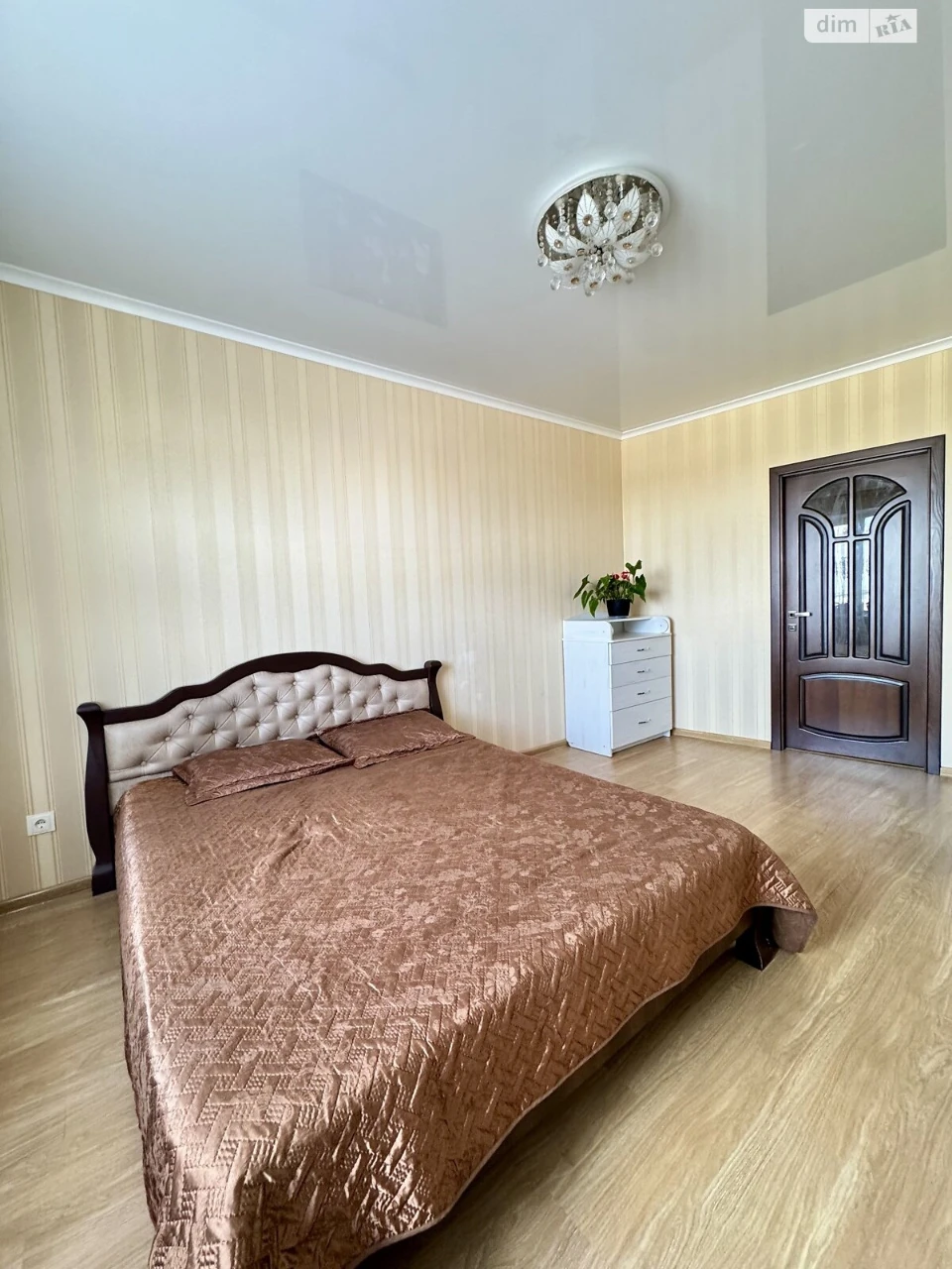 Sale of Apartment, Military Town