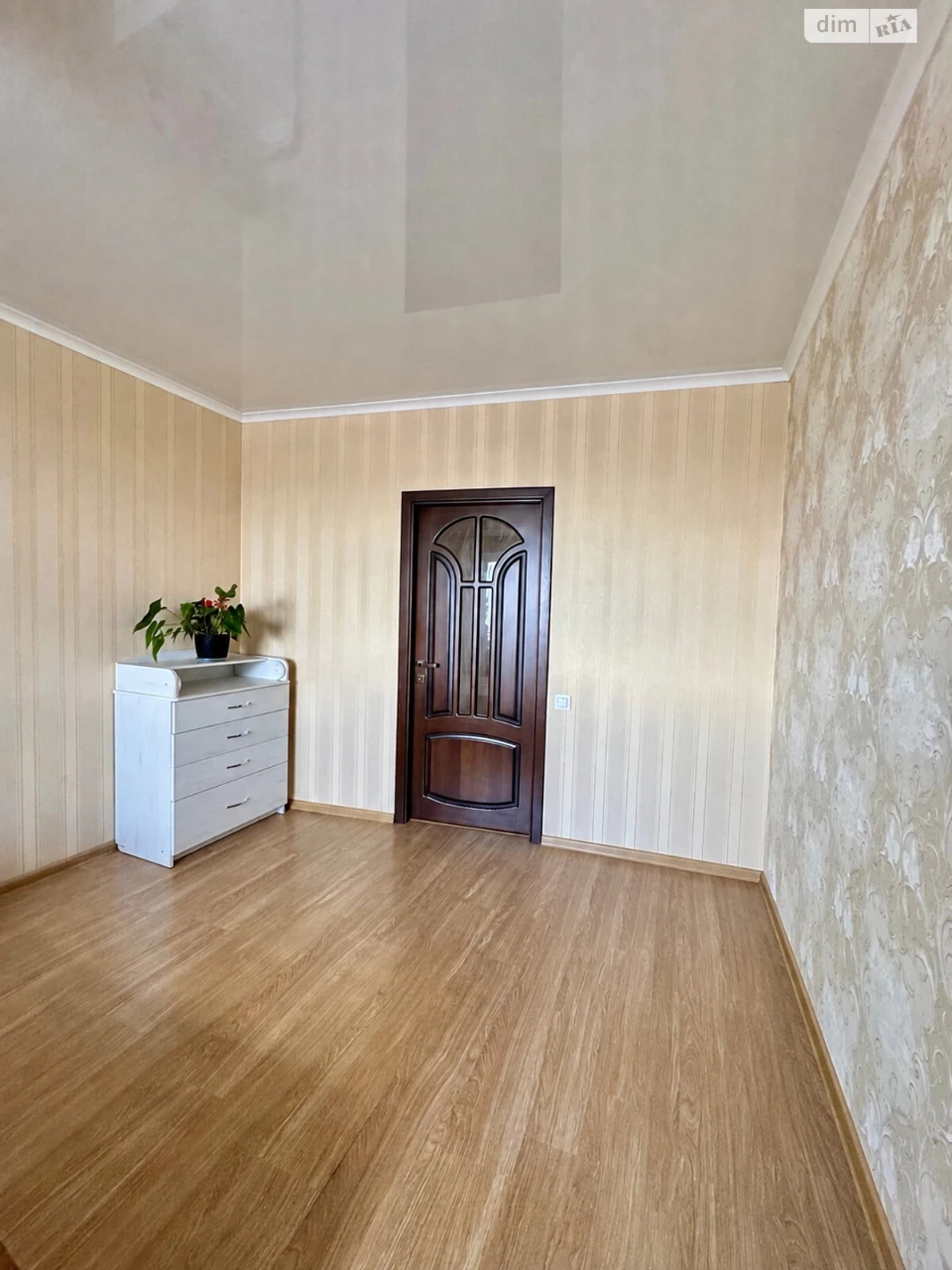 Sale of Apartment, Military Town