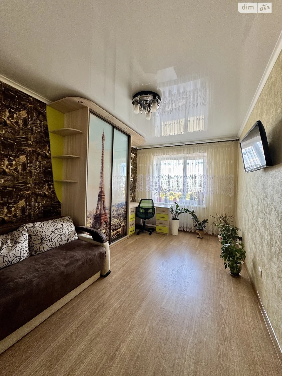 Sale of Apartment, Military Town