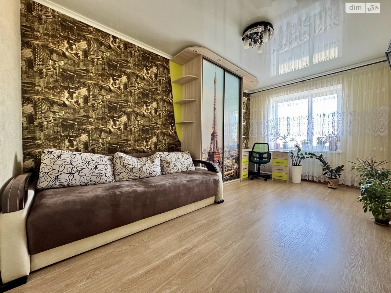 Sale of Apartment, Military Town