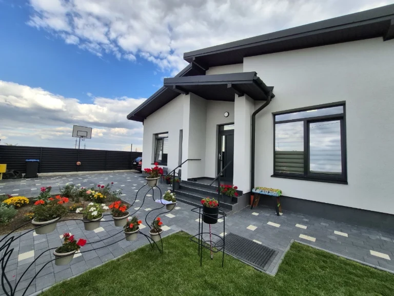 Stylish One-Story House for Sale Near Ternopil