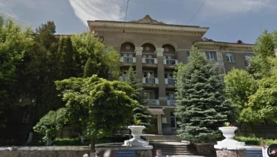 Продаж 3-кімнатна квартира з ремонтом, ближній центр, поруч