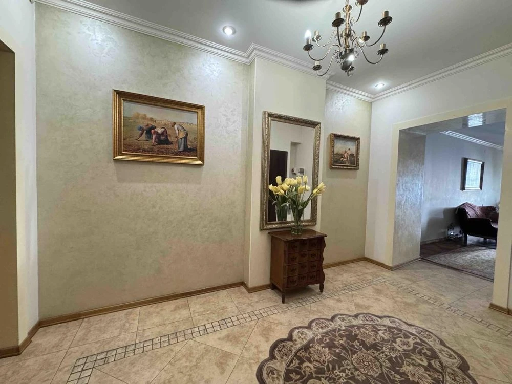 Apartment for Sale in Lviv, Opposite the Town Hall