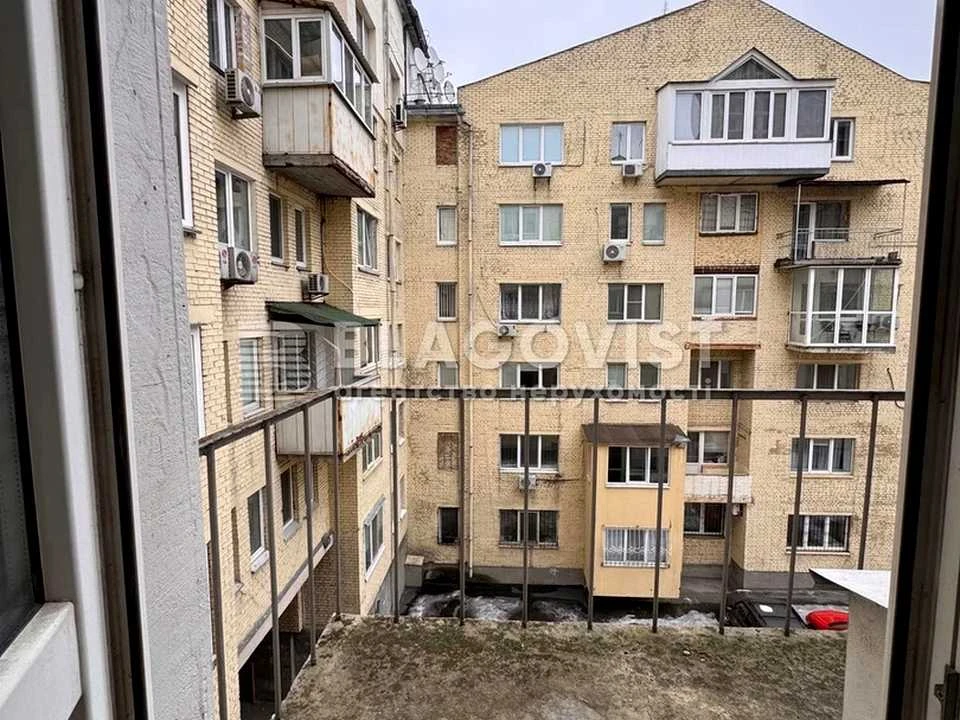 Квартира. Киев, улица Лукьяновская.