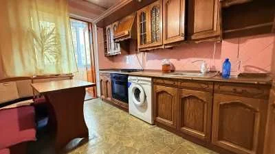 Продам 3-комнатную квартиру Прохоровская/Банный проезд.