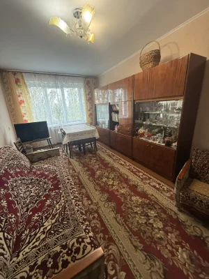 Sale of a 3-room apartment on Bohoyavlensky Avenue, 4th floor
