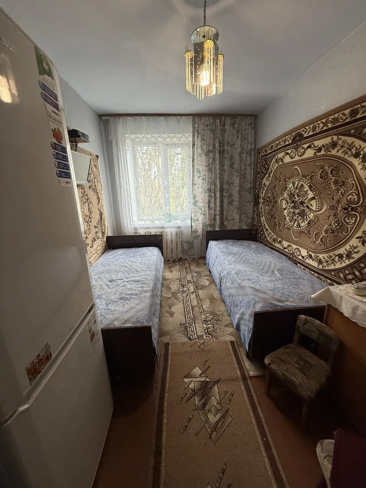 Sale of a 3-room apartment on Bohoyavlensky Avenue, 4th floor