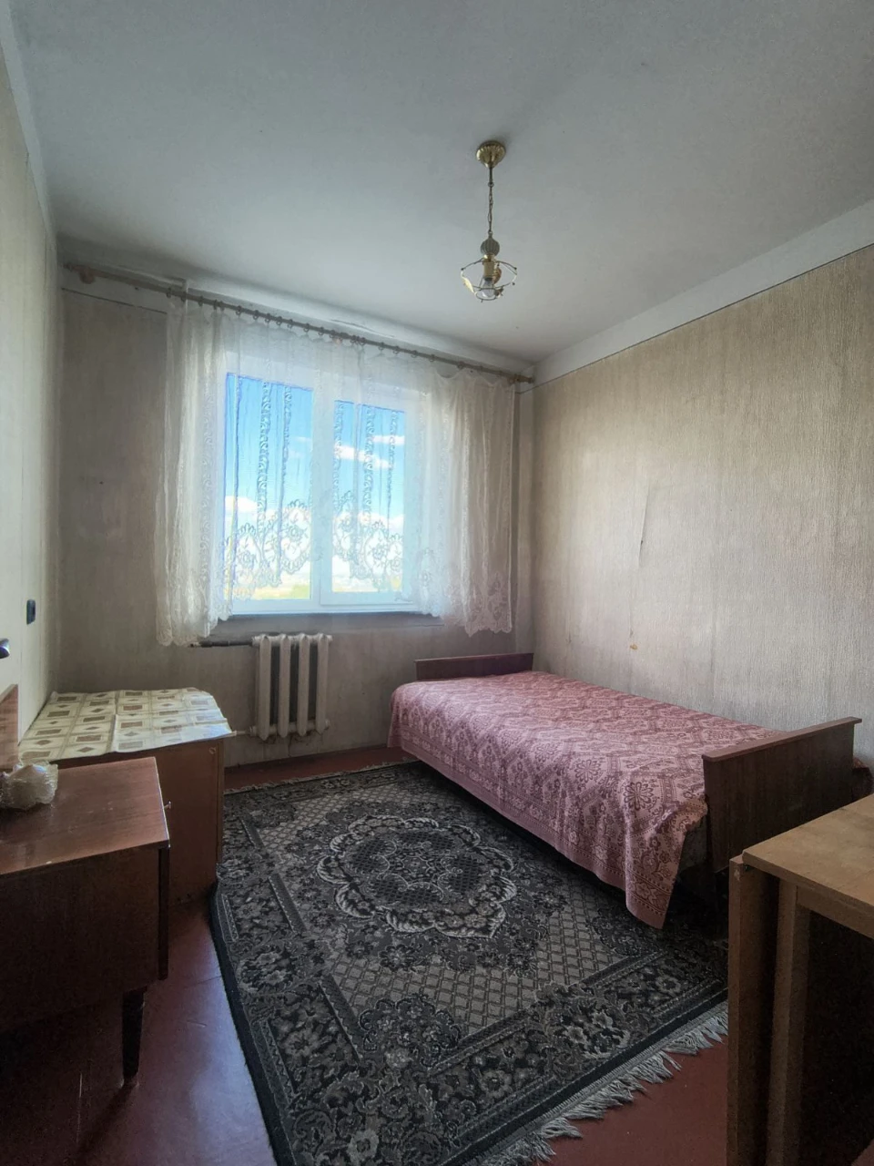 Selling a 3-bedroom apartment in Graviton