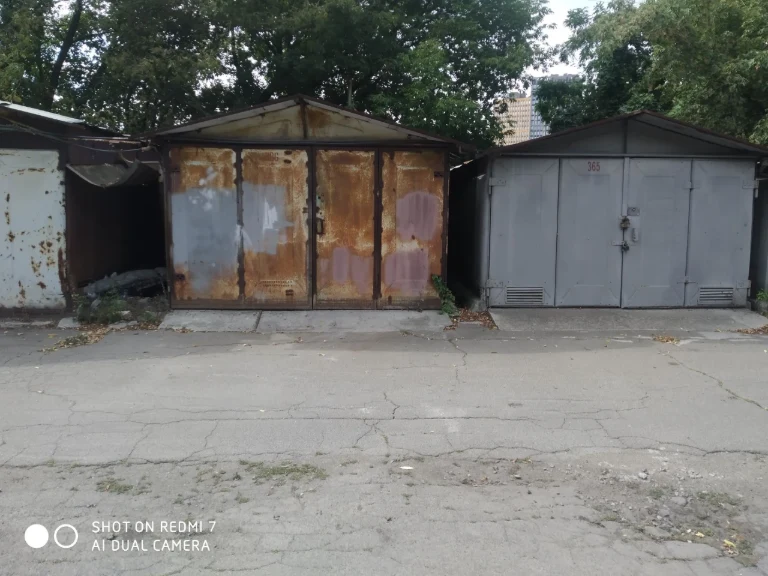 Garage Sale: Garage in Vidubych, Pechersky District, Kyiv