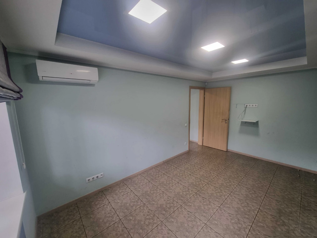 3-room apartment 71 sq.m (suitable for commercial use), area of Freedom Square