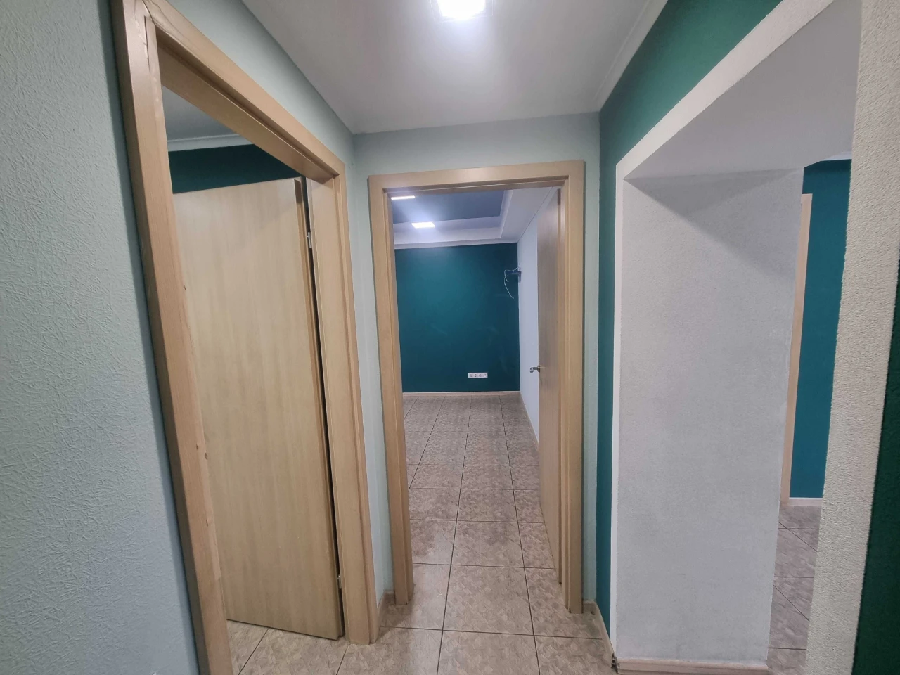 3-room apartment 71 sq.m (suitable for commercial use), area of Freedom Square