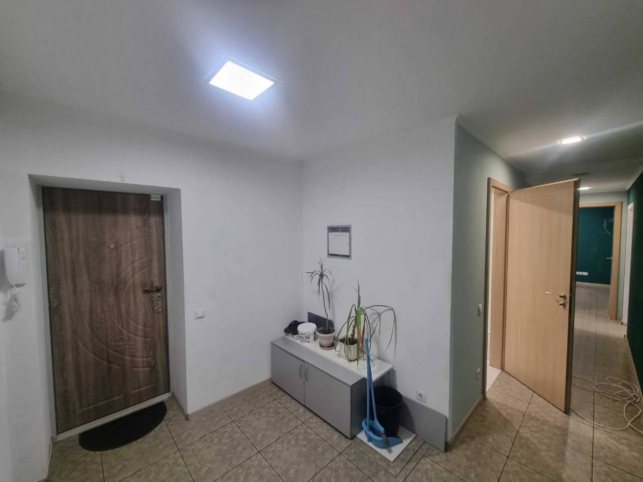 3-room apartment 71 sq.m (suitable for commercial use), area of Freedom Square