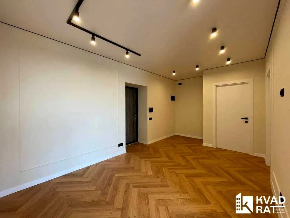 Apartment. Ivano-Frankivsk, Knygyn Street