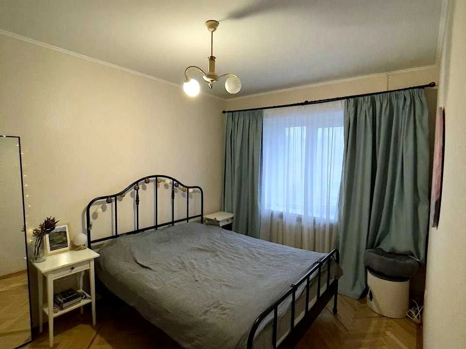 Квартира. Киев, улица Евгена Коновальца