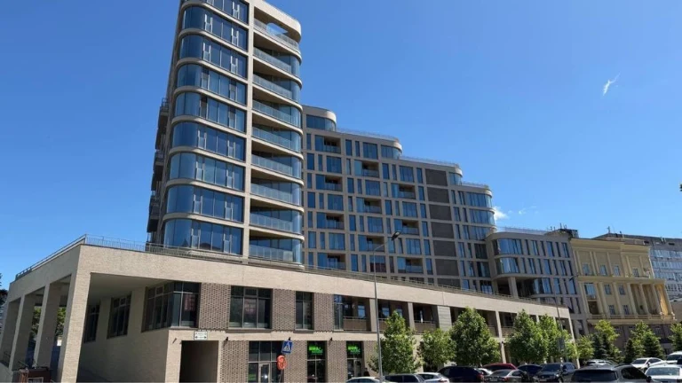 Apartment for Sale in the Mozart Residential Complex