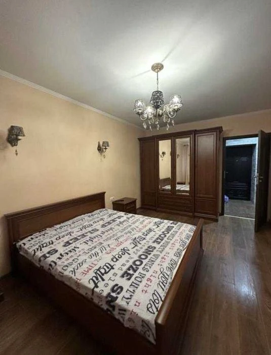 Продаж 1 кім квартири поруч з міським парком по вулиці Дорош