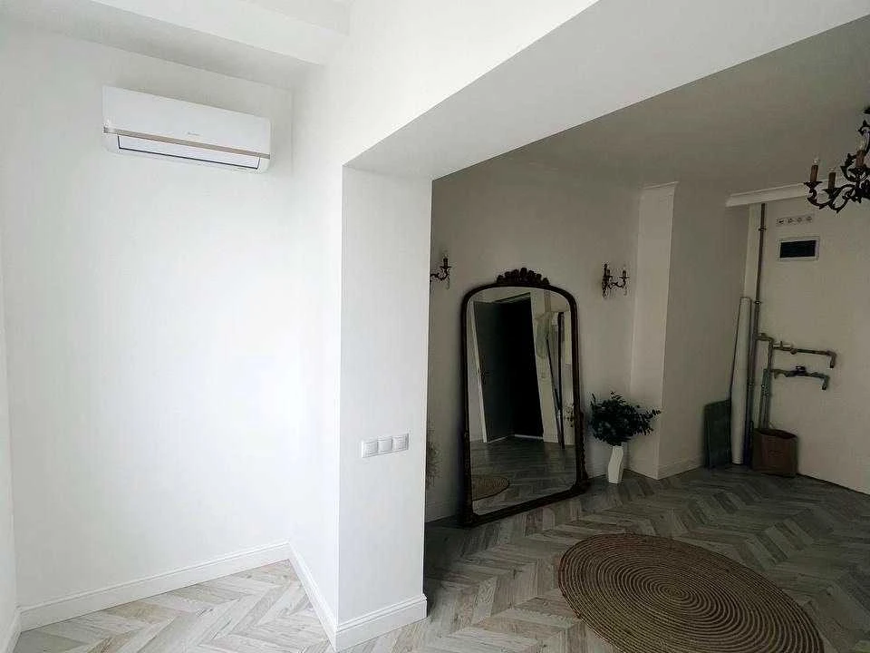 Apartment. Kharkiv, Zbroyarska St. (Malinovsky)