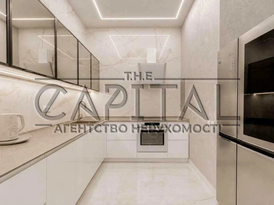 Apartment. Kyiv, John Paul II St. (Patrice Lumumba)