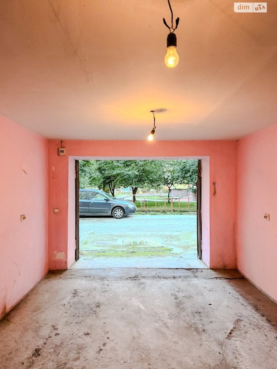 Sale of Separate Garage in Pasichna