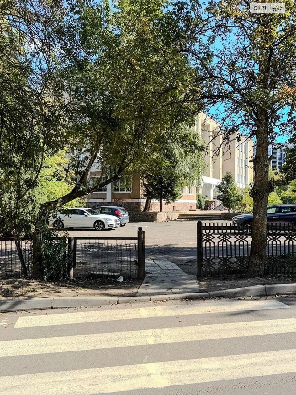 Sale of Separate Garage in Pasichna