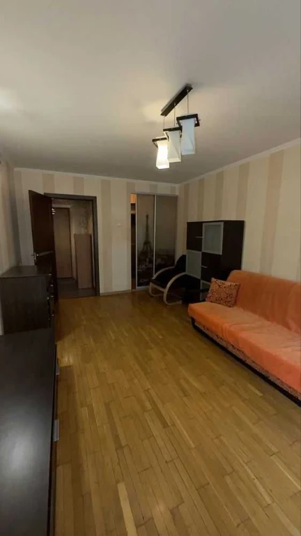Продам 1-кімнатну квартиру з ремонтом на Тополі, цегла, газ, 36500$